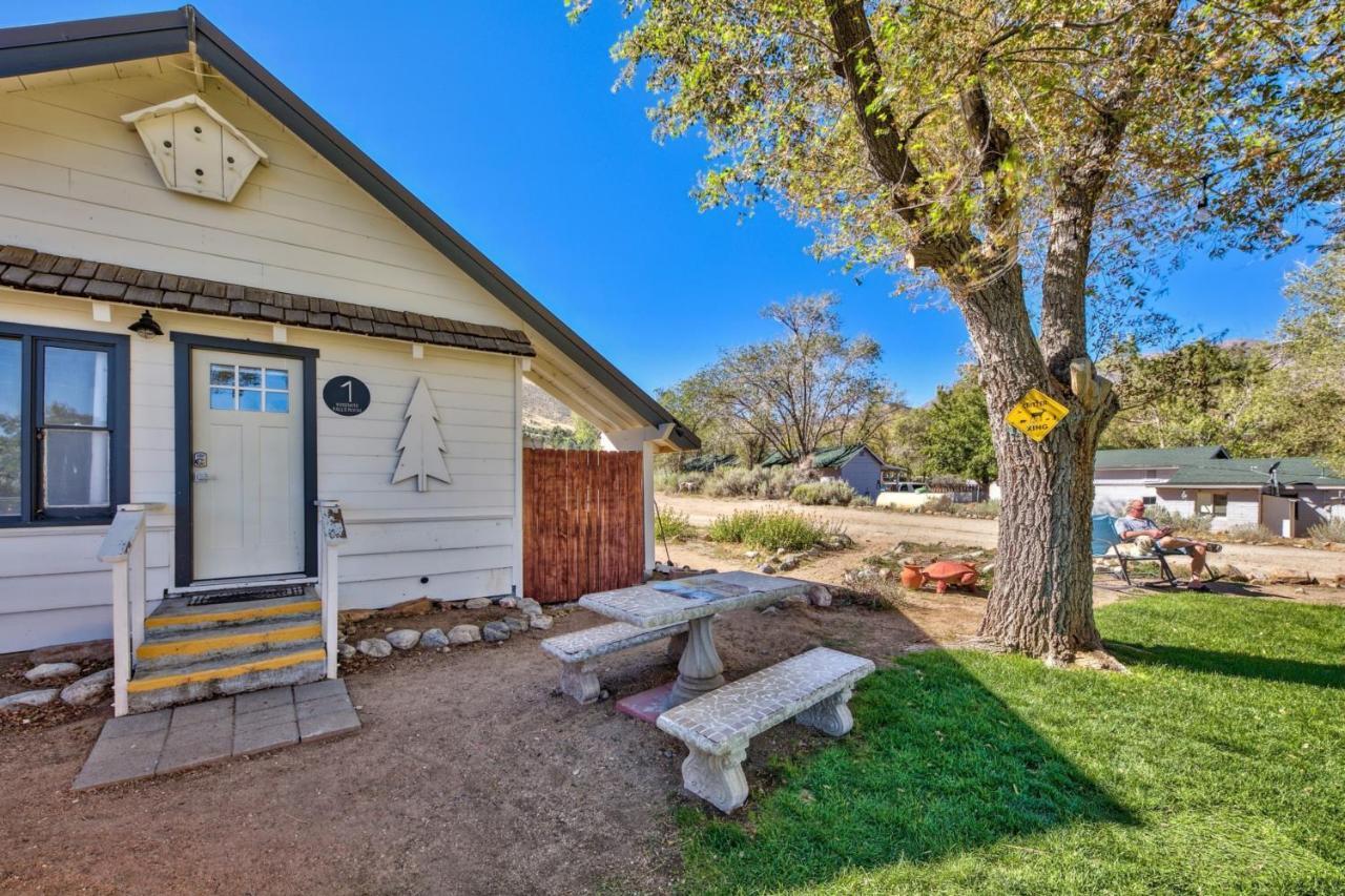 The Historic West Walker Motel Exterior photo