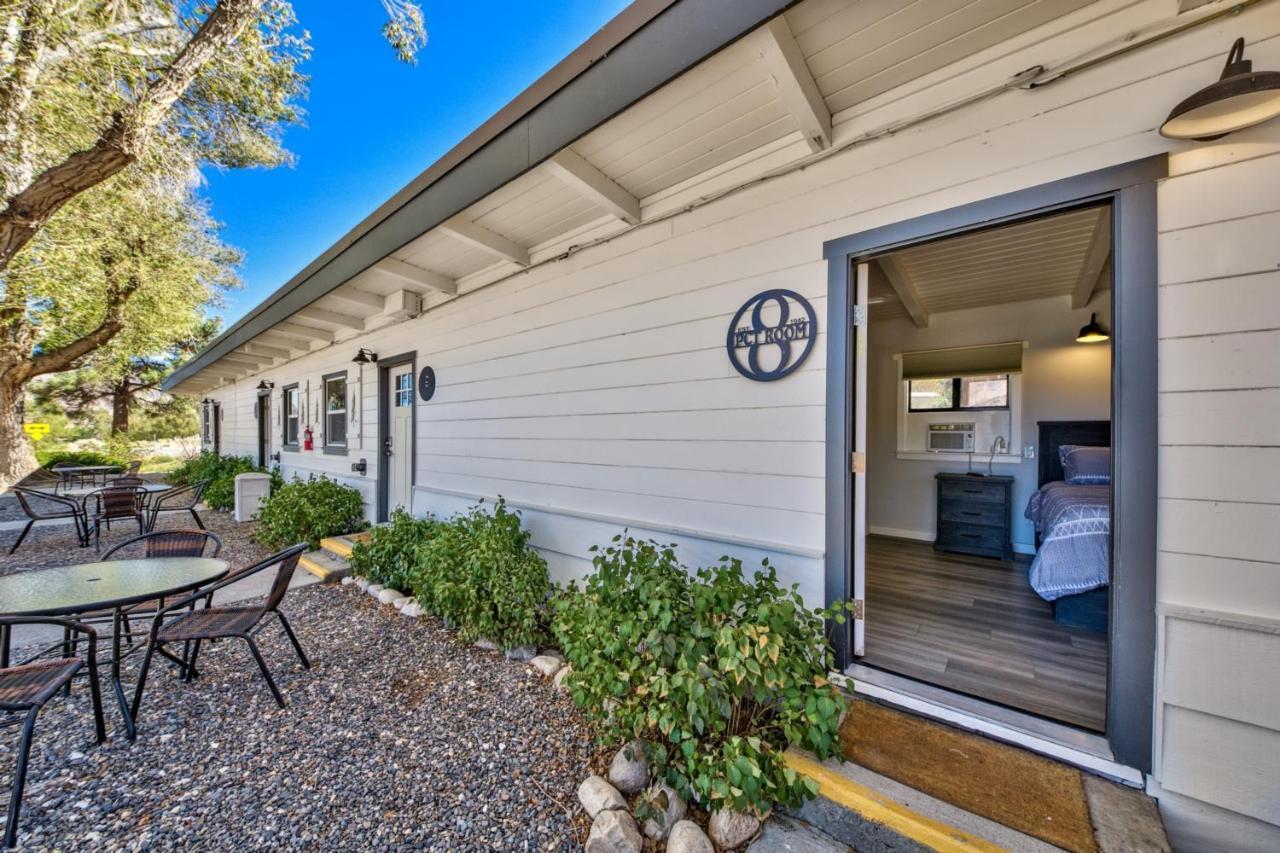 The Historic West Walker Motel Exterior photo